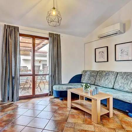 Διαμέρισμα Adriana Πούλα