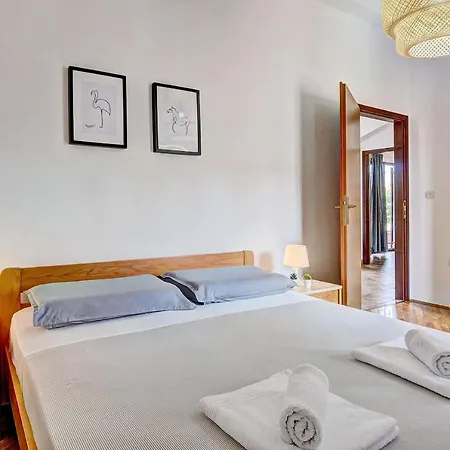 Apartment Adriana *